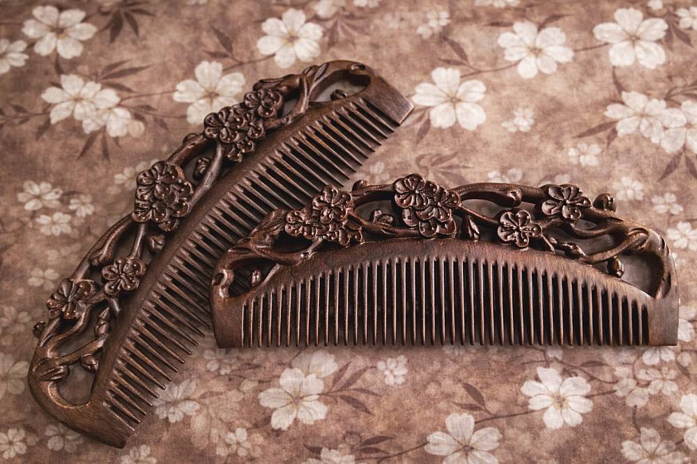 Dřevěné santalové hřebeny Třešňové květy